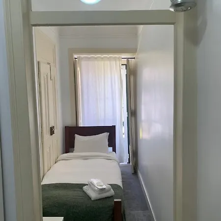 Vendégház Sao Lazaro Bhuiyan Family Host Lisboa