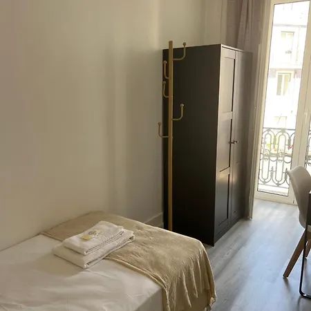 Sao Lazaro Bhuiyan Family Host * Lisboa