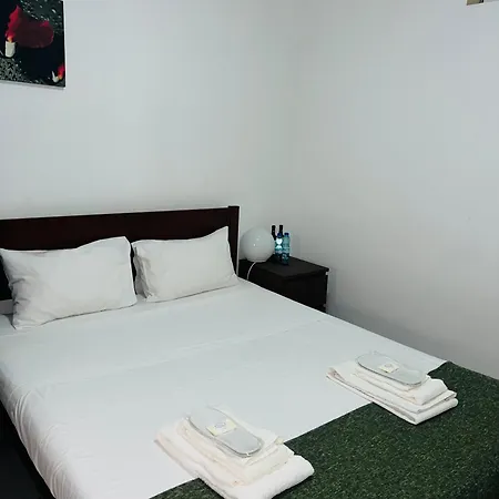 Sao Lazaro Bhuiyan Family Host Гостевой дом