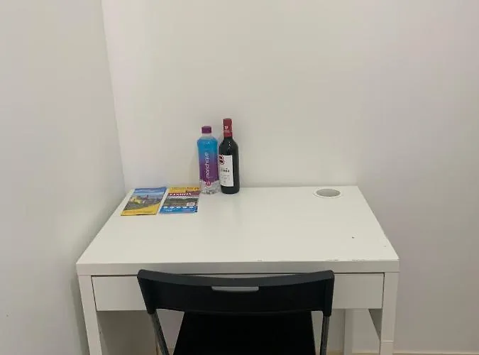 Sao Lazaro Bhuiyan Family Host * Lisbon