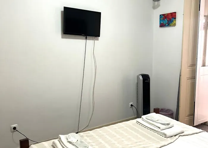 Sao Lazaro Bhuiyan Family Host Guest house