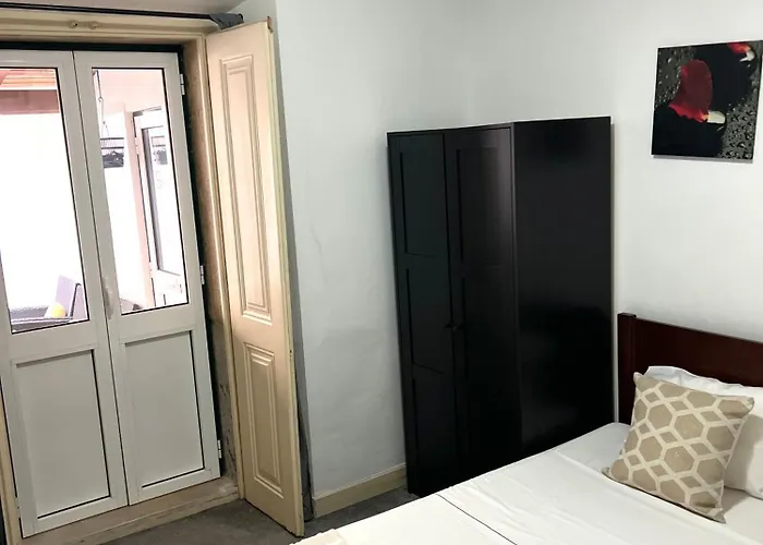 Sao Lazaro Bhuiyan Family Host Guest house